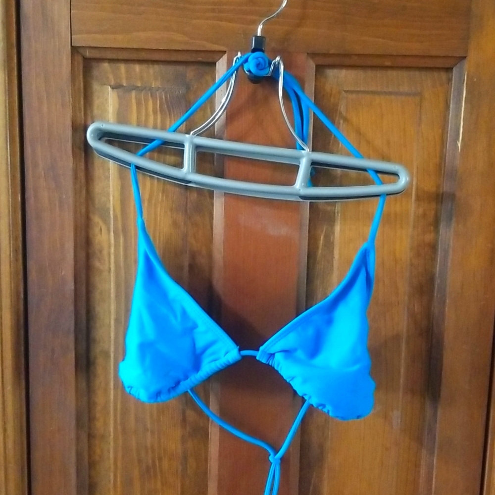 Women's NWOT OP bikini top in real size medium